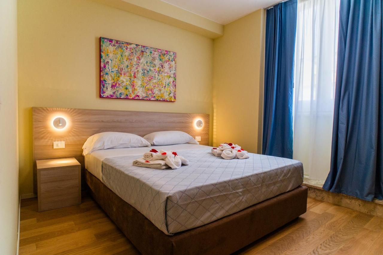 Historico Loft & Rooms Palazzo Adragna XIX Trapani Luaran gambar