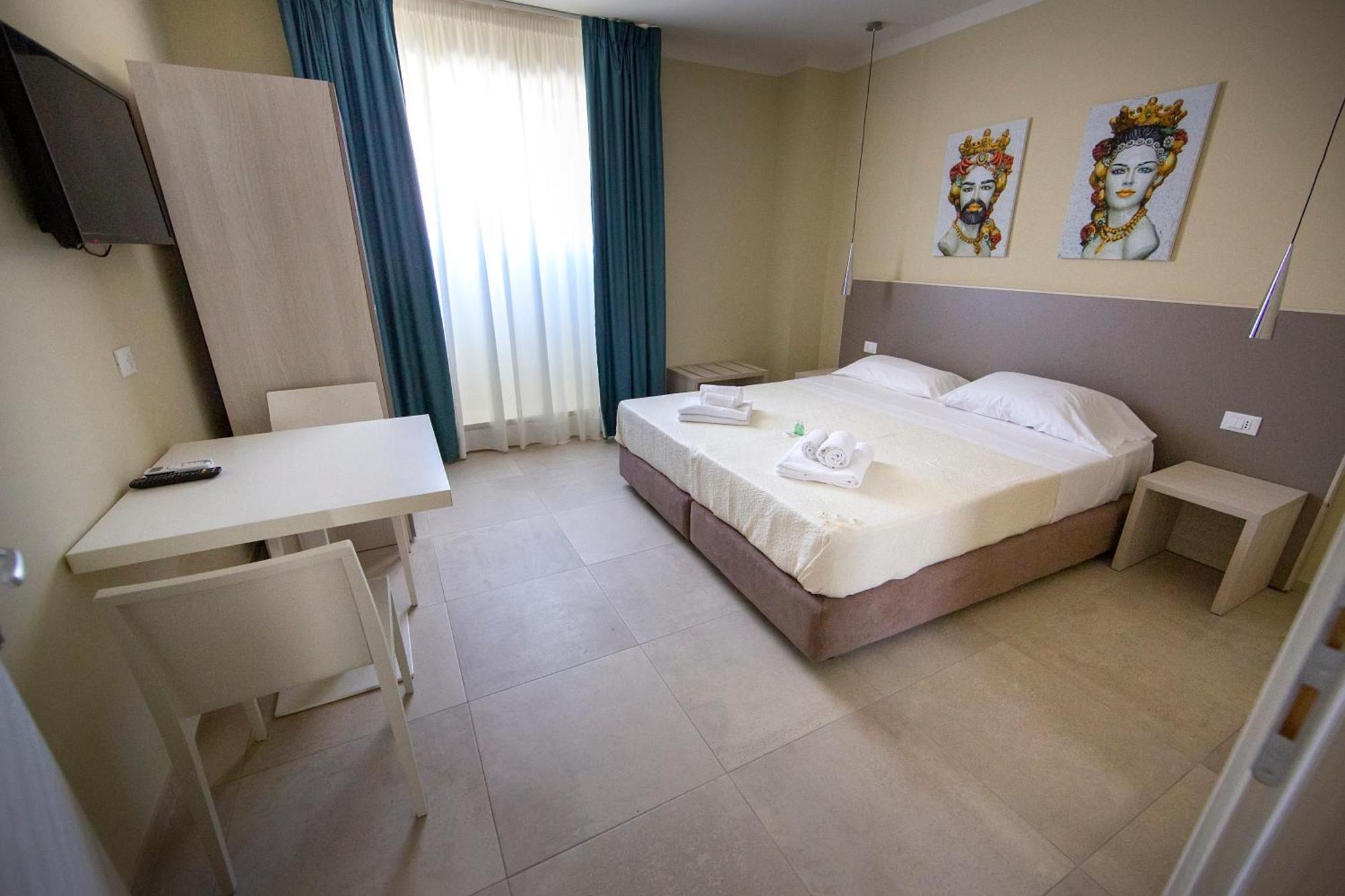 Historico Loft & Rooms Palazzo Adragna XIX Trapani Luaran gambar