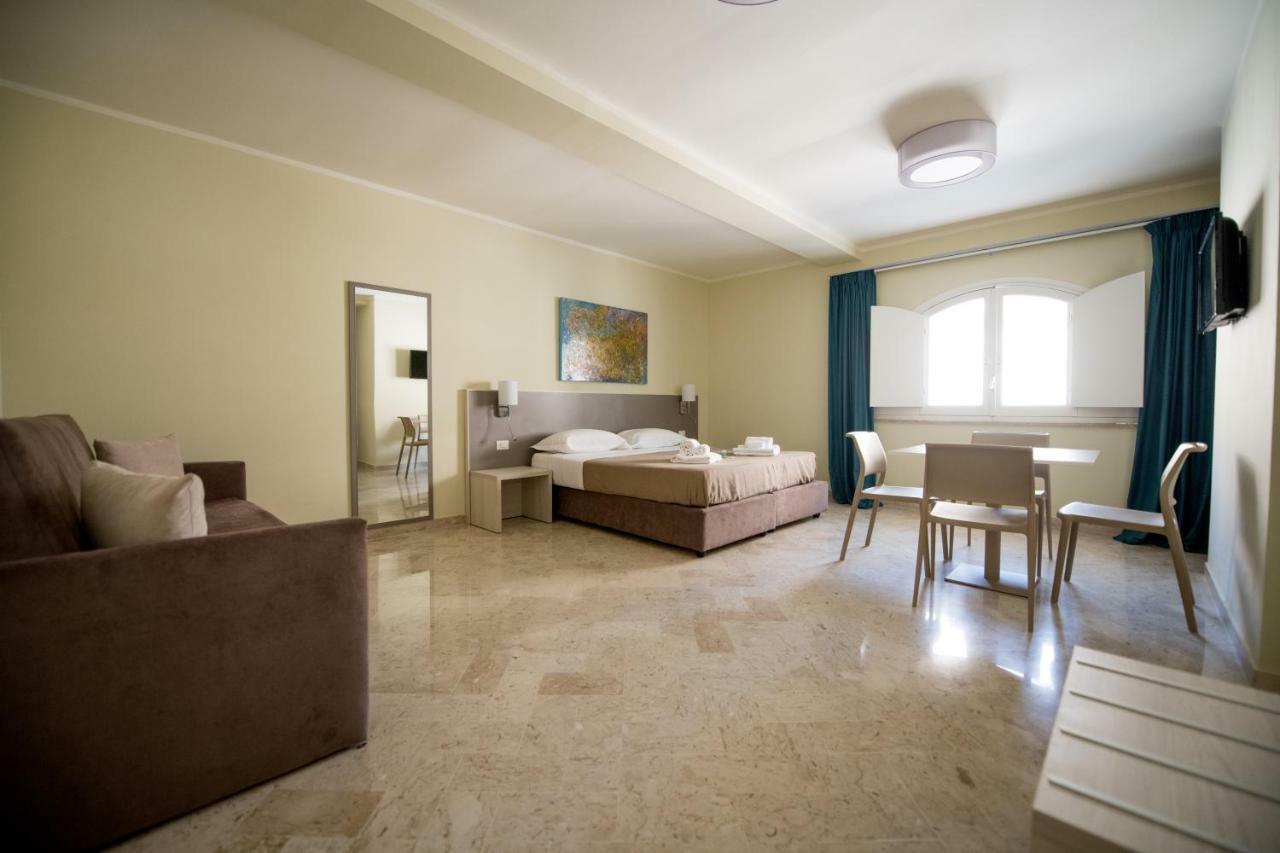 Historico Loft & Rooms Palazzo Adragna XIX Trapani Luaran gambar