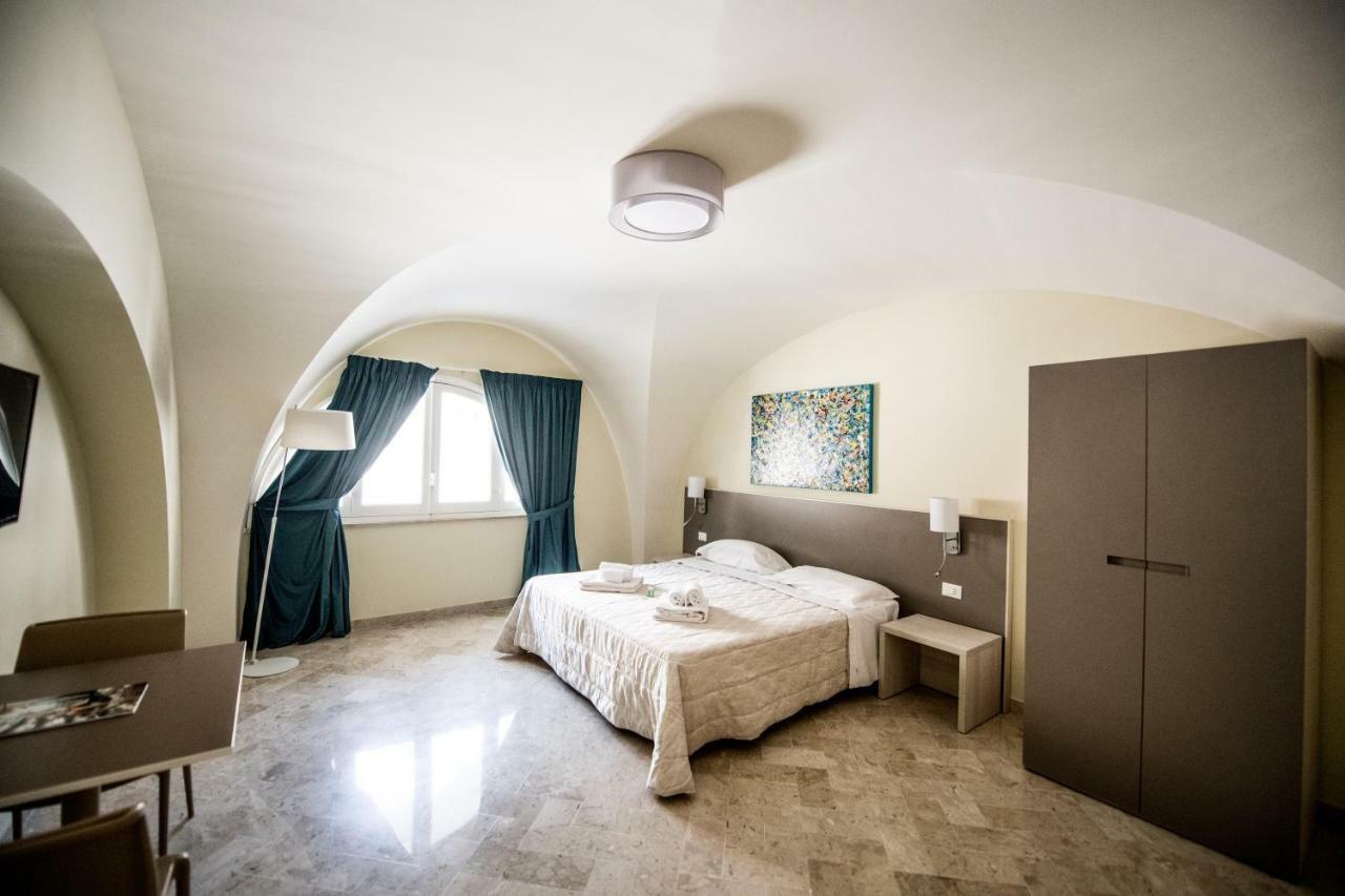 Historico Loft & Rooms Palazzo Adragna XIX Trapani Luaran gambar