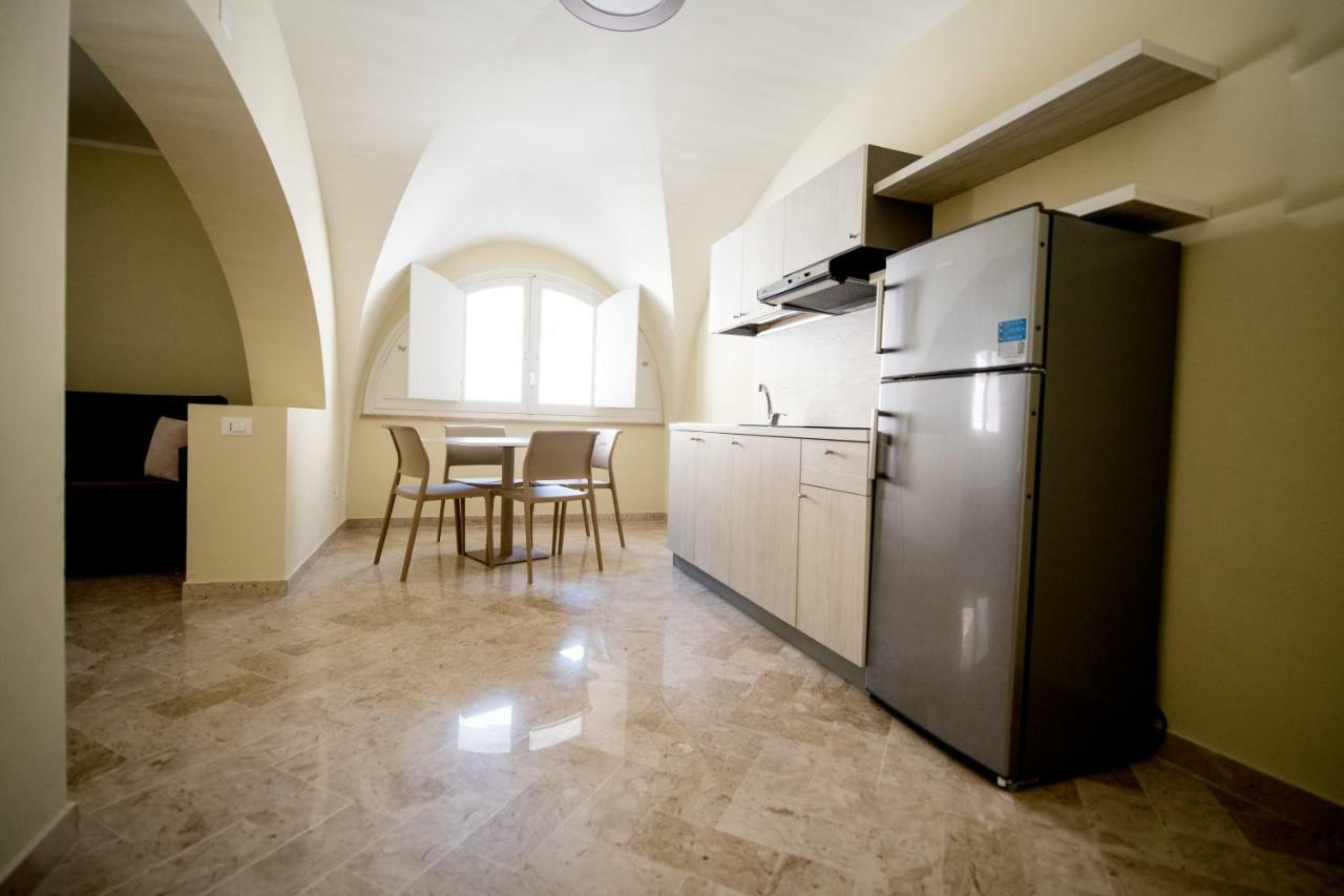 Historico Loft & Rooms Palazzo Adragna XIX Trapani Luaran gambar