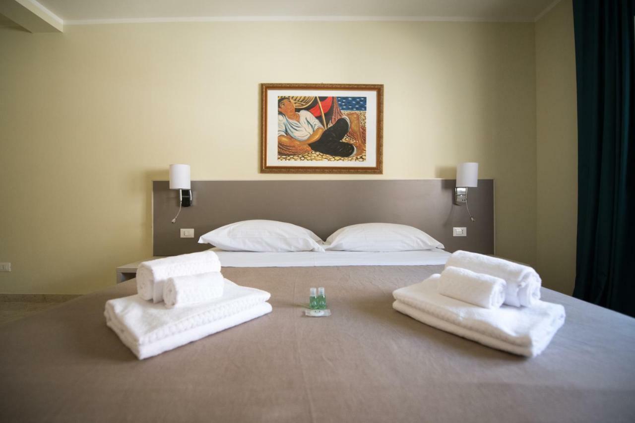 Historico Loft & Rooms Palazzo Adragna XIX Trapani Luaran gambar