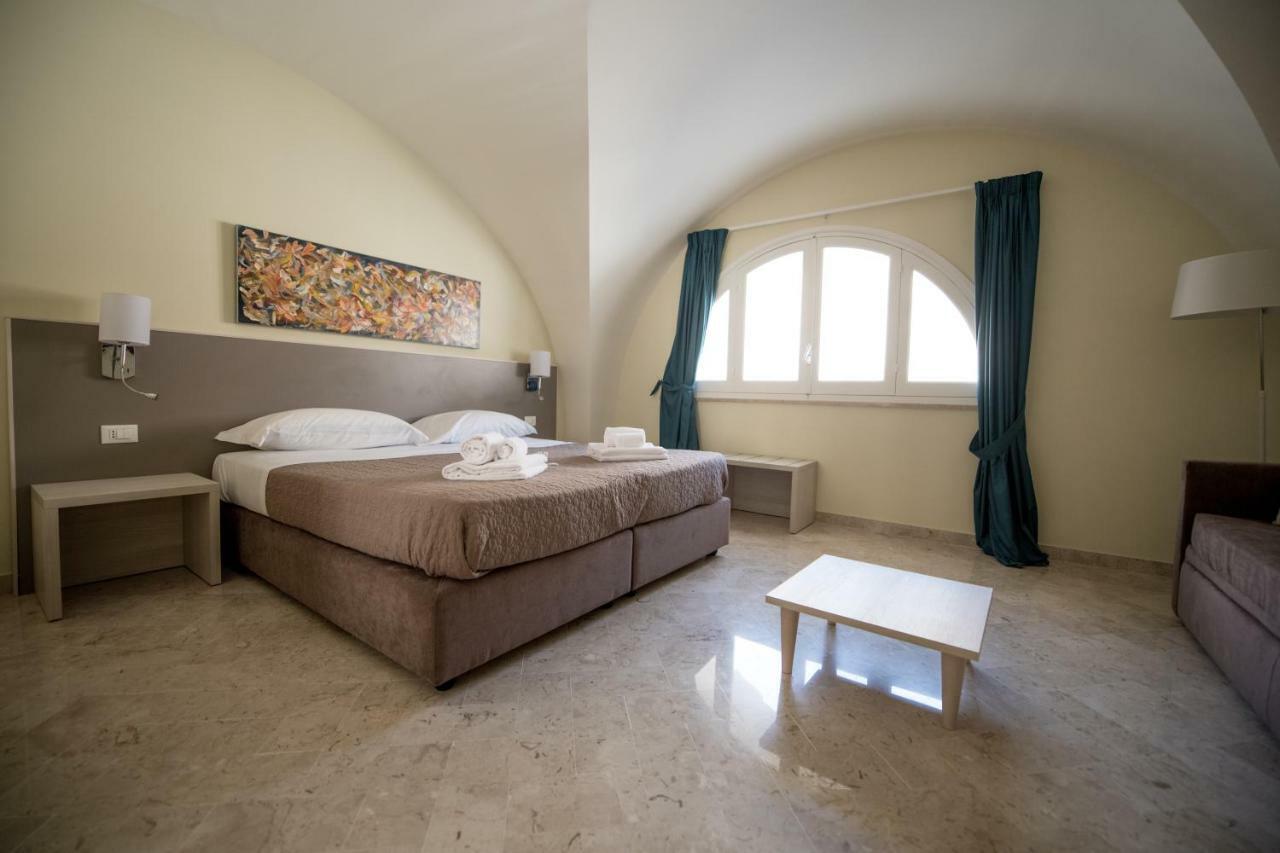 Historico Loft & Rooms Palazzo Adragna XIX Trapani Luaran gambar